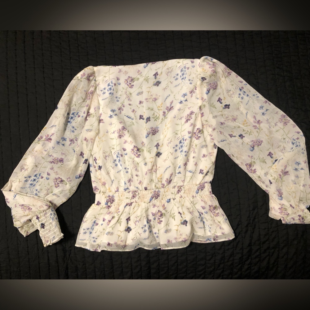 Floral Top - Picture 4 of 7